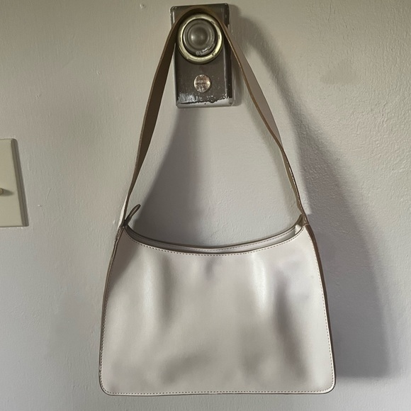 Simple Nordic Design Off White Shoulder Bag - Picture 2 of 3
